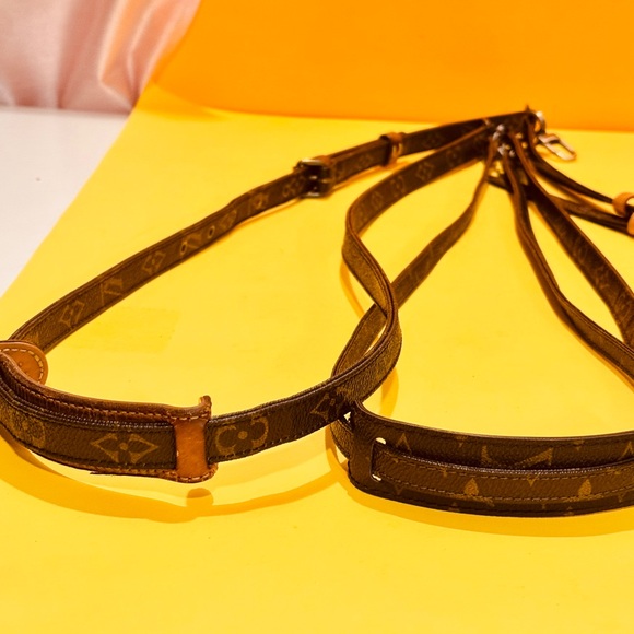 Louis Vuitton Strap Unversal Ajustabile size.
The price Is For 1 strap only!! - Picture 3 of 16